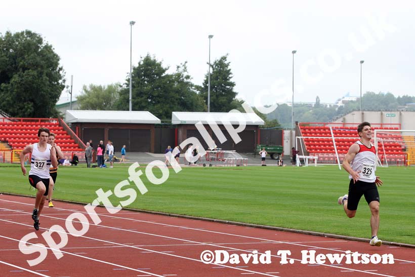 Under-17s 400 metres at the Gateshead Tartan Games Open.